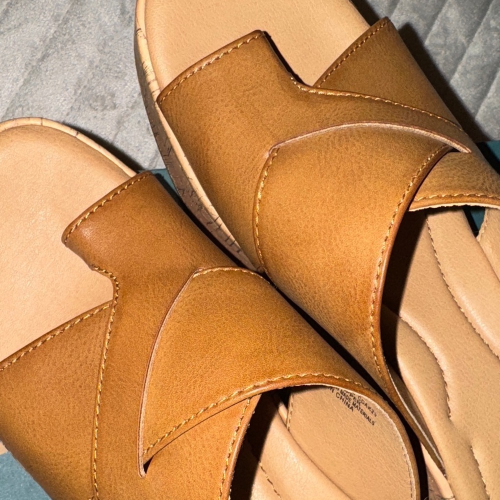 b.o.c. Women's Brown Wedge Sandals - Picture 15 of 16